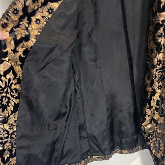 Cartise Chic Black and Bronze Burnout Velvet Patterned Blazer - Picture 11 of 11
